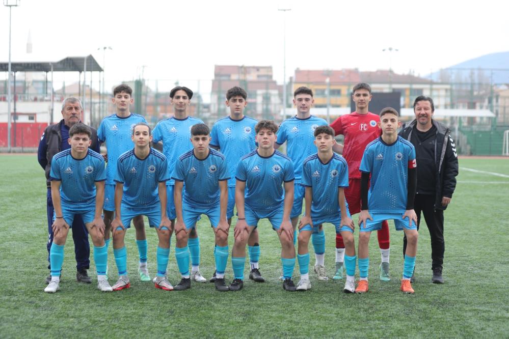 Gemlik Belediyespor’dan hakem kararlarına tepki Belediyespor’un açıklamasında, “Gemlik takımlarına yönelik bu tür adaletsiz ve tarafsızlık
