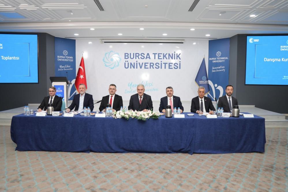 BTÜ Danışma Kurulu ortak akıl ile toplandı Bursa Teknik Üniversitesi (BTÜ) şehir ve sektörle gerçekleştirdiği çalışmalarına bir