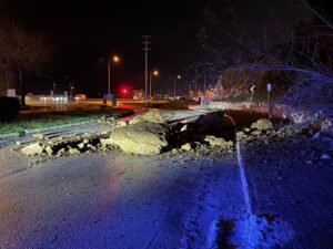 Bursa‘nın Kestel ilçesi Kale Mahallesi Kurtuluş Caddesi üzerindeki yamaçtan kopan