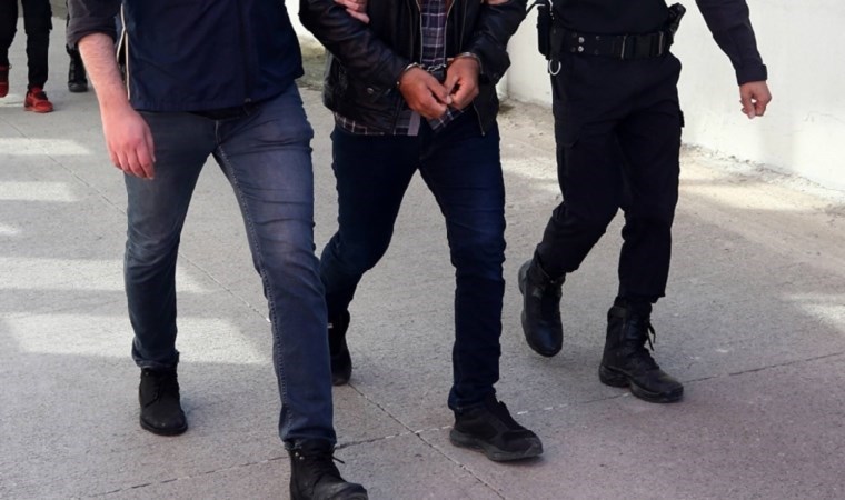 Bakan Yerlikaya açıkladı: 213 zehir taciri yakalandı! İçişleri Bakanı Ali Yerlikaya, sosyal medya hesabından yaptığı açıklamada, İstanbul’da