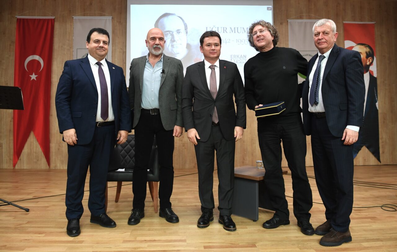 Uğur Mumcu katledilişinin 32. yılında Osmangazi’de anıldı Türkiye’nin aydınlık yüzlerinden, basın ve demokrasi mücadelesinin simgesi Uğur Mumcu,