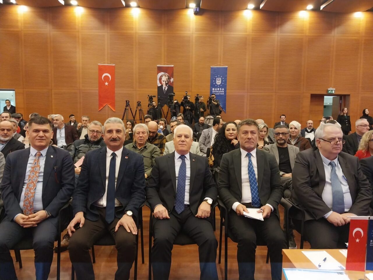Bursa Büyükşehir’den yılın ilk değerlendirme toplantısı! Sibel Öztopçu / Bursam Medya Yapılan değerlendirme toplantısına CHP Bursa