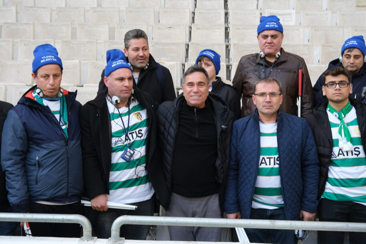 Bursaspor sevgisi engel tanımadı Yıldırım Belediyesi, şehrin marka değeri Bursaspor’un Düzcespor ile oynadığı karşılaşmada