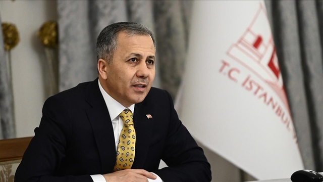 İçişleri Bakanı Ali Yerlikaya Hatay’daki Cilvegözü Sınır Kapısı’nda açıklamalarda bulunuyor.