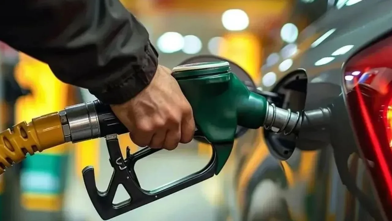 Akaryakıta indirim var mı? İşte Bursa’da güncel fiyatlar… Brent petrol fiyatları ve dövizdeki değişikliklerle birlikte güncel benzin, motorin