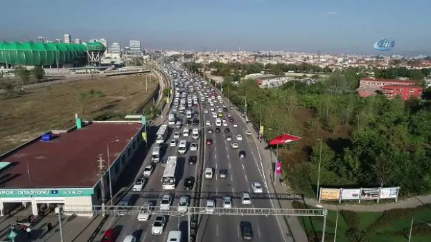 Bursa’da Karacabey yolunu kullanacaklar dikkat! Karayolları Genel Müdürlüğünün yol durumu bültenine göre, Gebze-Orhangazi-İzmir Otoyolu’nun Bursa