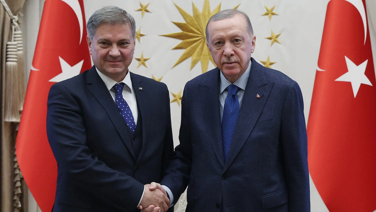 Cumhurbaşkanı Erdoğan, Denis Zvizdiç’i kabul etti Cumhurbaşkanlığı’nın sosyal medya hesabından yapılan açıklamada, “Cumhurbaşkanımız Sayın Recep Tayyip