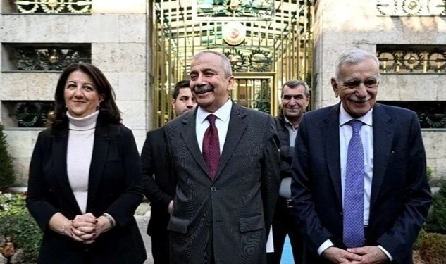DEM heyeti ikinci kez İmralı’ya gidiyor DEM Parti İmralı heyeti, terör örgütü elebaşı Abdullah Öcalan’la ikinci