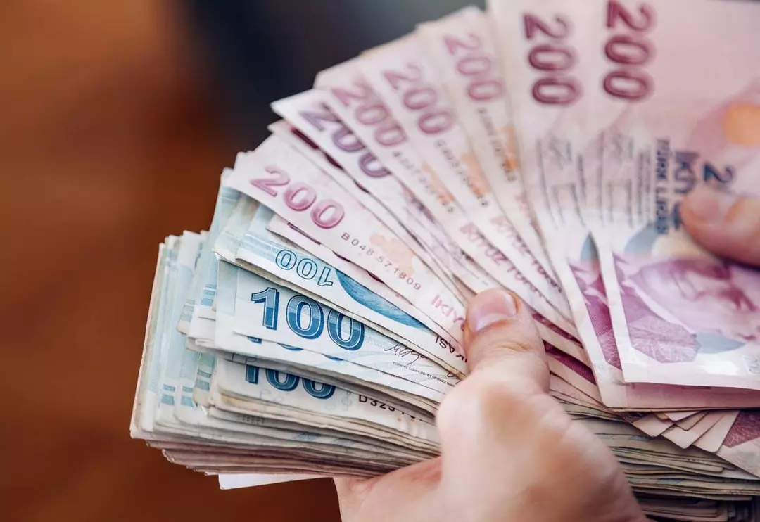 Gözler enflasyona çevrildi: Memur ve emeklinin zam oranı belli oluyor! Asgari ücret artışı yüzde 30 olarak netleşirken, şimdi gözler memur