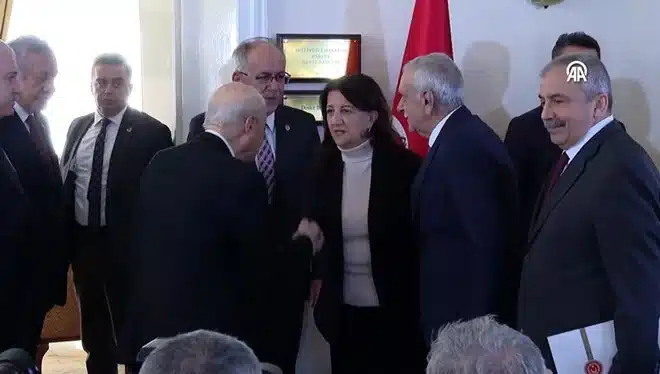 DEM Partili heyet Bahçeli ile görüştü Heyet ilk olarak TBMM Başkanı Numan Kurtulmuş ile bir araya