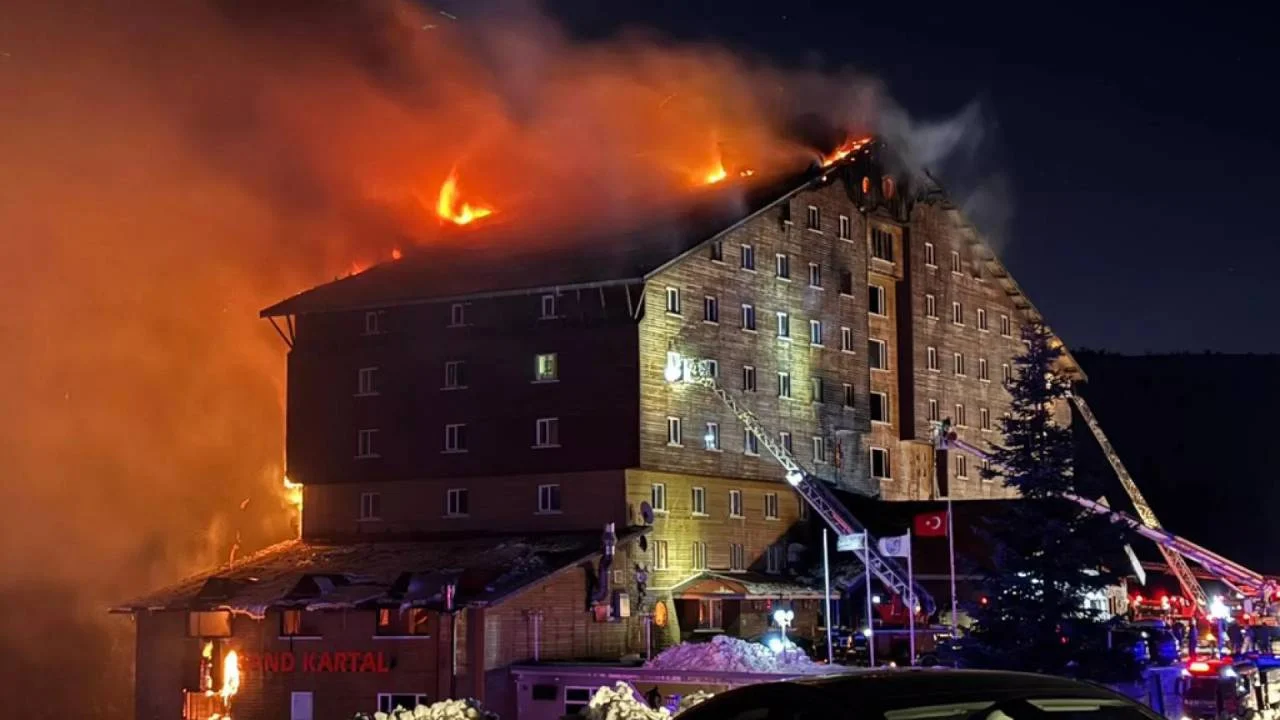 Kartalkaya’da yangın faciasının yaşandığı otel mühürlendi! Kent merkezine 38 kilometre mesafedeki 2 bin 200 rakımlı Köroğlu