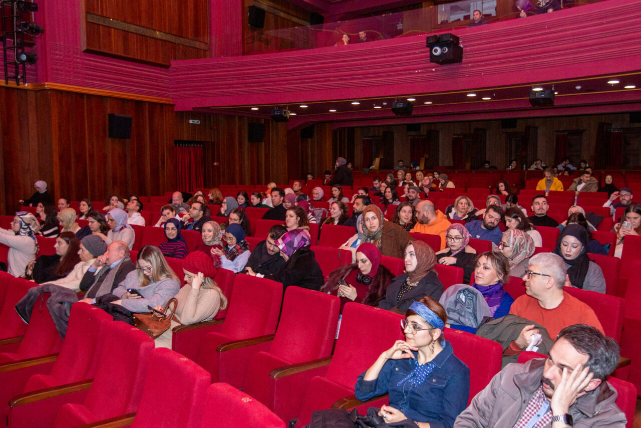 Bursalılar her Pazar Tayyare Sineması’nda buluşuyor Bursa’nın kültür ve sanat hayatını zenginleştirmek adına çalışmalarını sürdüren Büyükşehir