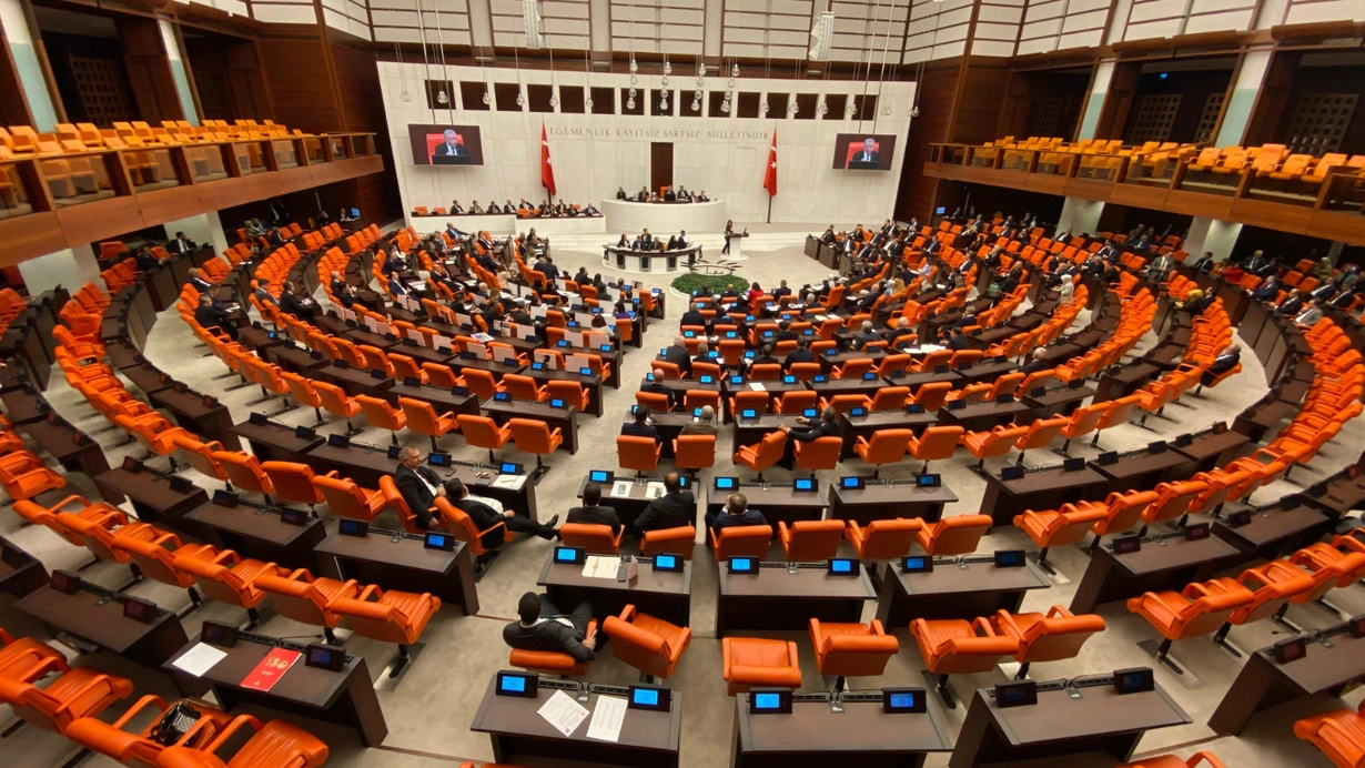 TBMM’de bu hafta, ‘Türkiye Adalet Akademisi Kanunu Teklifi’ görüşülecek TBMM’de Genel Kurul ve komisyon çalışmaları salı günü başlayacak. Genel