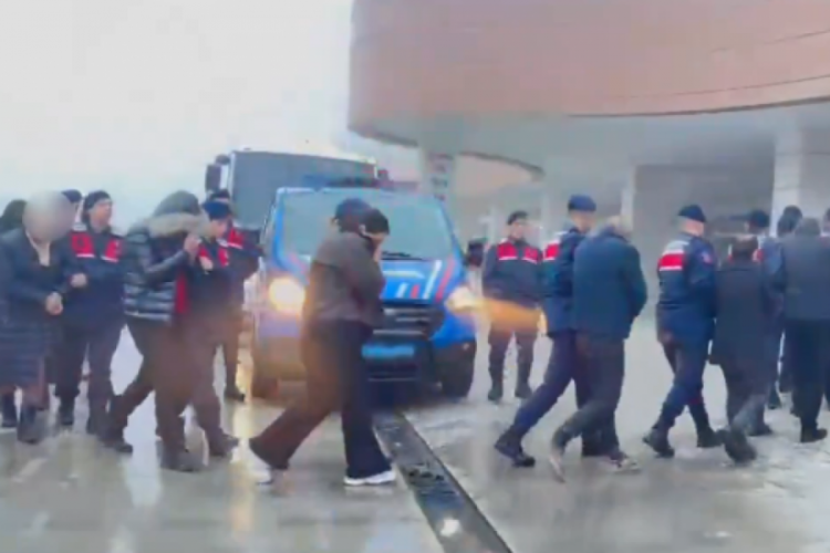 Bursa dahil 23 ilde operasyon: 64 gözaltı! “HÜCRE-8” operasyonunda, İstanbul’da H.Ç.’nin ve Manisa’da M.S.’nin elebaşılığını yaptığı iki
