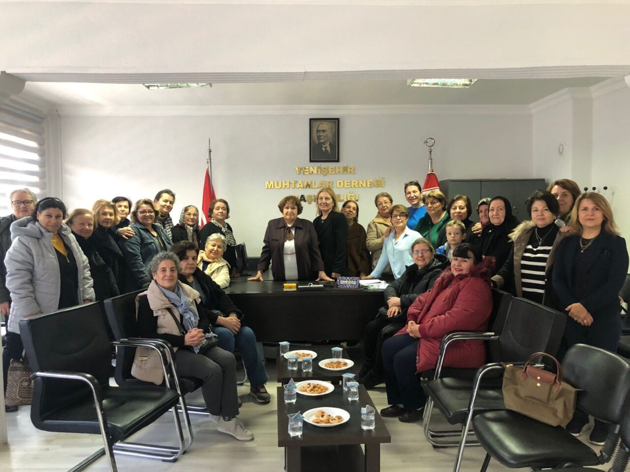 Bursa’da Yardım Sevenler Derneği’nde kongre heyecanı Divan başkanlığını Harun Sak’ın yaptığı genel kurul toplantısında dernek başkanı