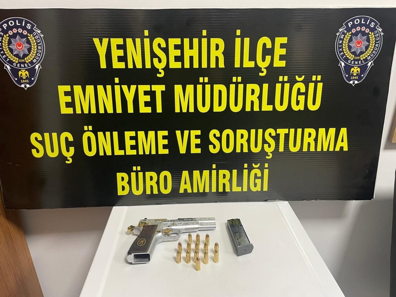 Yenişehir’de uyuşturucuya geçit yok Yenişehir İlçe Emniyet Müdürlüğü ekiplerinin yaptıkları uygulamada üzerinde yapılan aramada