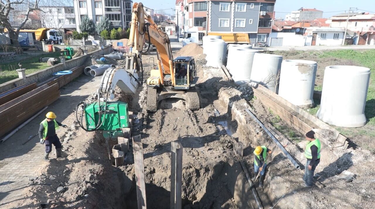 Bursa Büyükşehir Belediyesi, 17 ilçeyi güçlü bir altyapıya kavuşturacak yatırımlarına