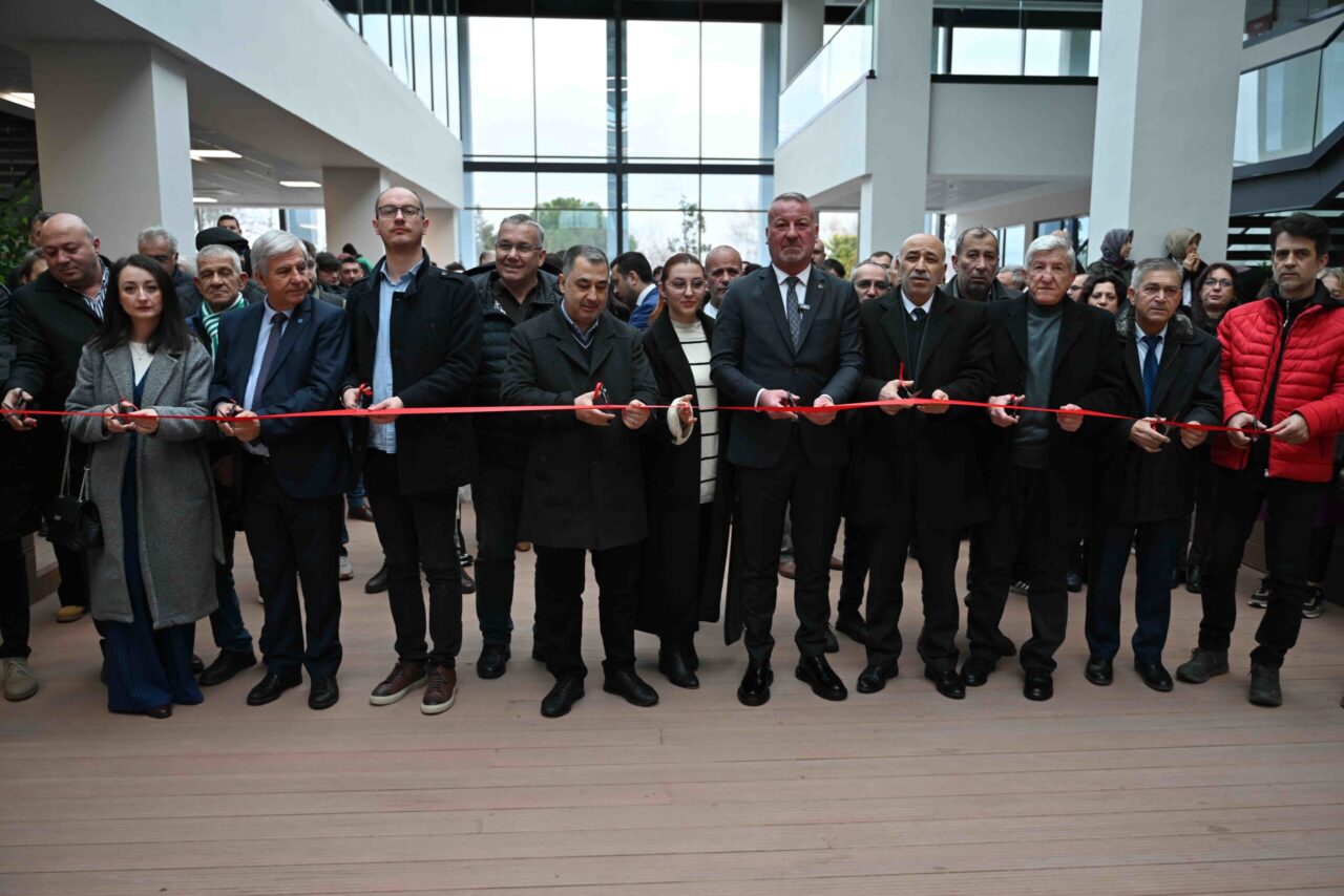 Karacabey Kent Kafe açıldı Kent Kafe, uygun fiyatlı kahve çeşitleri ve zengin menüsü ile