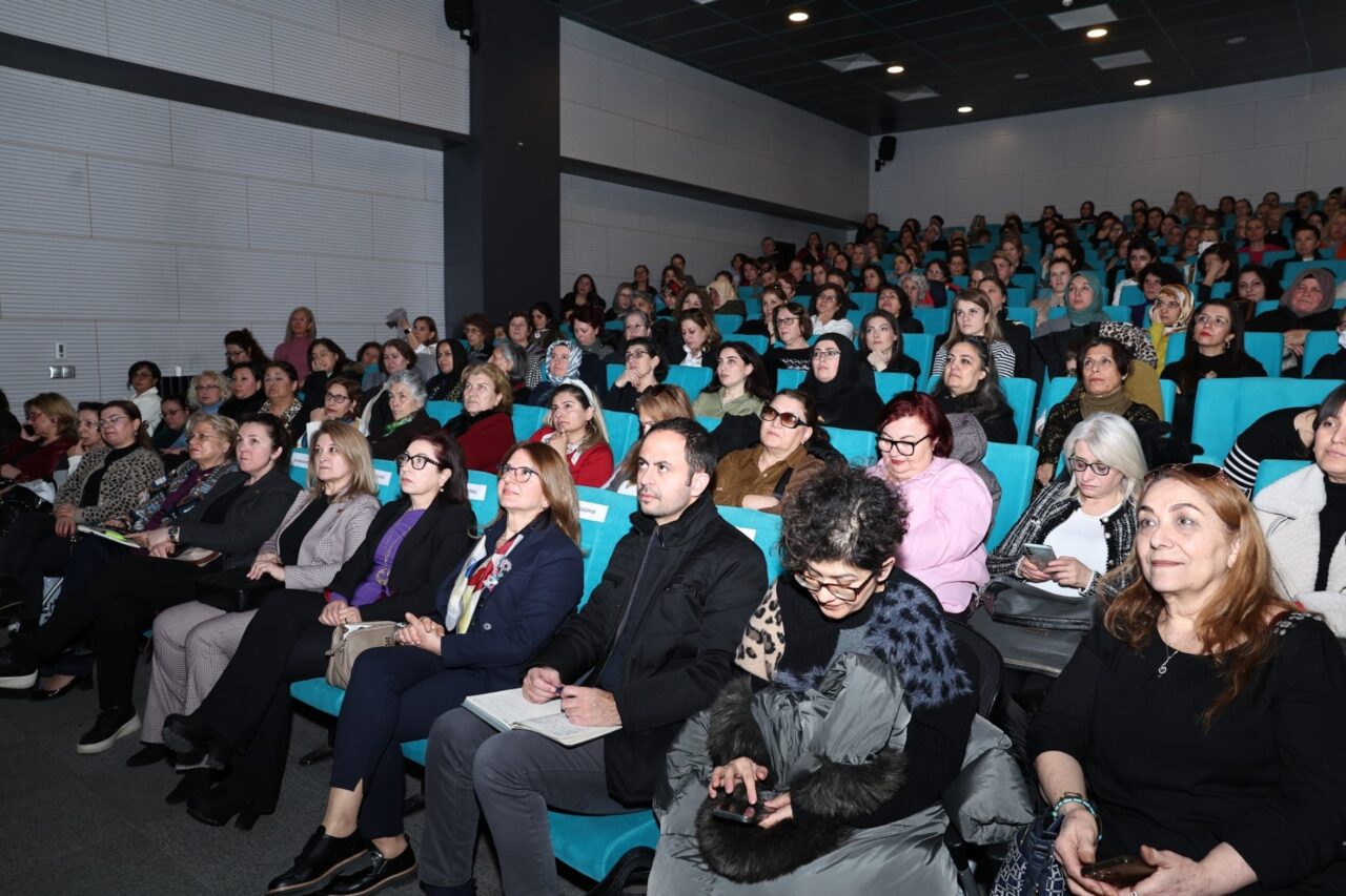 Nilüferli kadınlar kooperatifleşiyor AB Kadınların Kooperatifler Yoluyla Güçlendirilmesi (WOMENCOOP) projesinin ve Nilüfer Belediyesi’nin