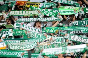 Bursaspor Proje Kurulu Başkanı Enbiya Topal’ın paylaşımı şöyle; “Kombine yenileme