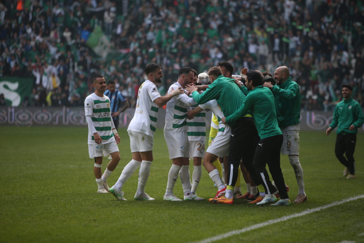 Bursaspor gol oldu yağdı! 4-1 Nesine 3. Lig 1. Grup’ta lider Bursaspor, 20. hafta mücadelesinde
