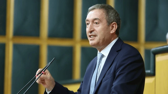 DEM Parti Eş Genel Başkanı Bakırhan: Öcalan tarihi bir çağrı yapacak! DEM Parti Eş Başkanı Tuncer Bakırhan, partisinin grup toplantısında konuştu.