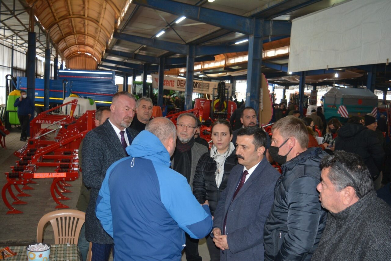 Karacabey çiftçiler için önemli bir platform Karacabey Belediyesi’nin katkılarıyla gerçekleştirilecek fuar, çiftçiler ve üreticiler için önemli