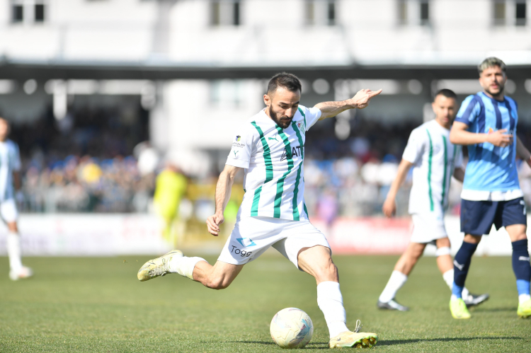 Namağlup seri sona erdi! Bursaspor Kütahya’da kayıp! Namağlup seri sona erdi! Bursaspor Kütahya’da kayıp! TFF 3. Lig’in