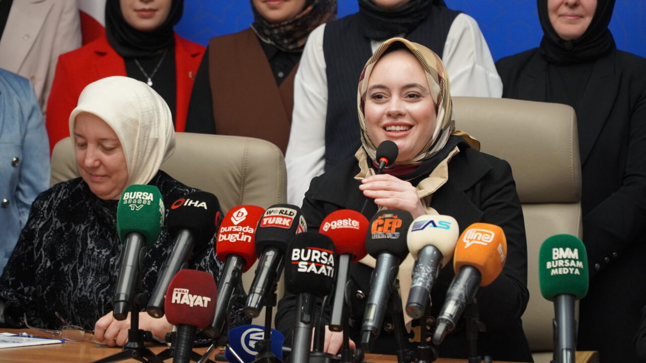 AK Parti Bursa İl Başkanlığı’ndan 8 Mart Dünya Kadınlar günü açıklaması AK Parti Bursa İl Kadın Kolları Başkanlığı tarafından, Genel Merkez