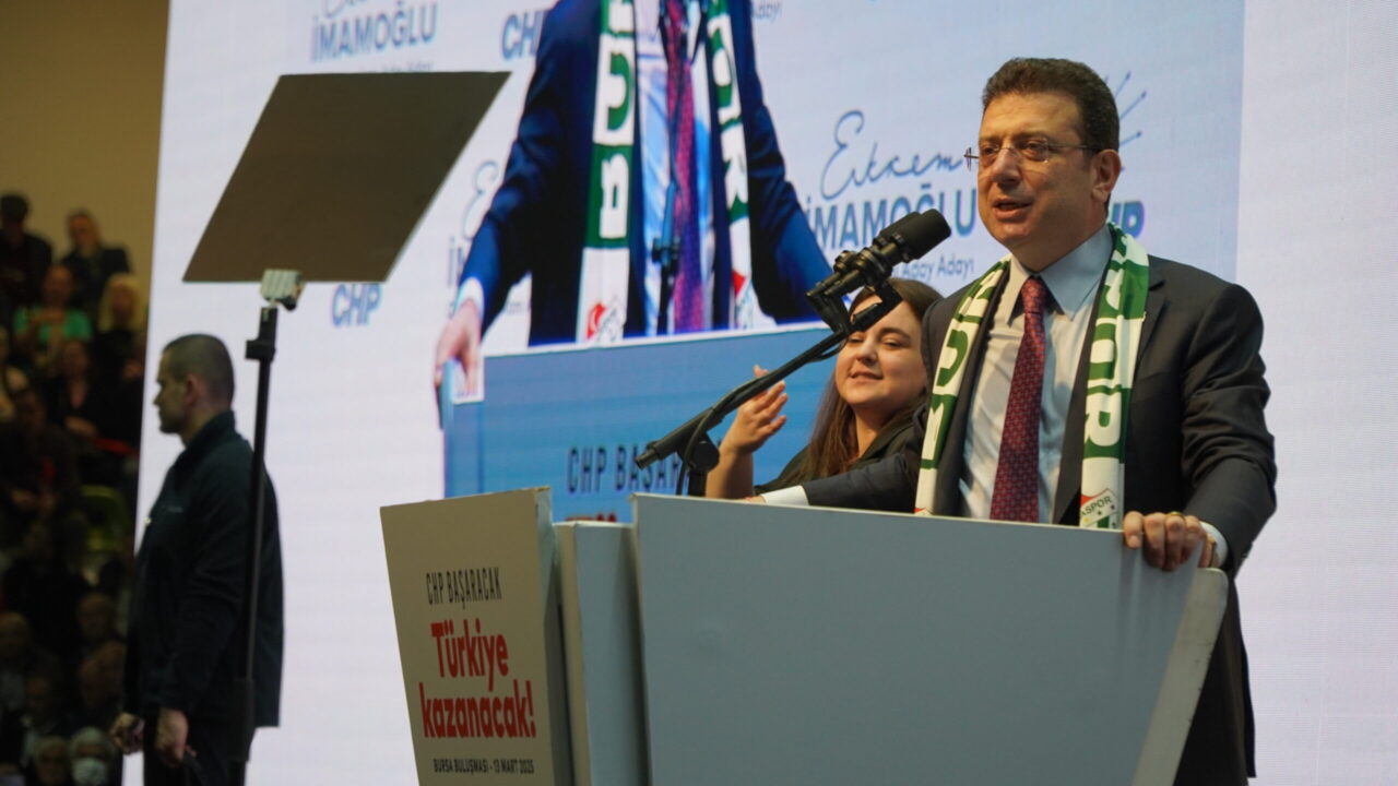 Ekrem İmamoğlu Bursa’dan seslendi: ”Karşıma çık mertçe yarış” İBB Başkanı ve CHP Cumhurbaşkanı ön seçim adayı Ekrem İmamoğlu
