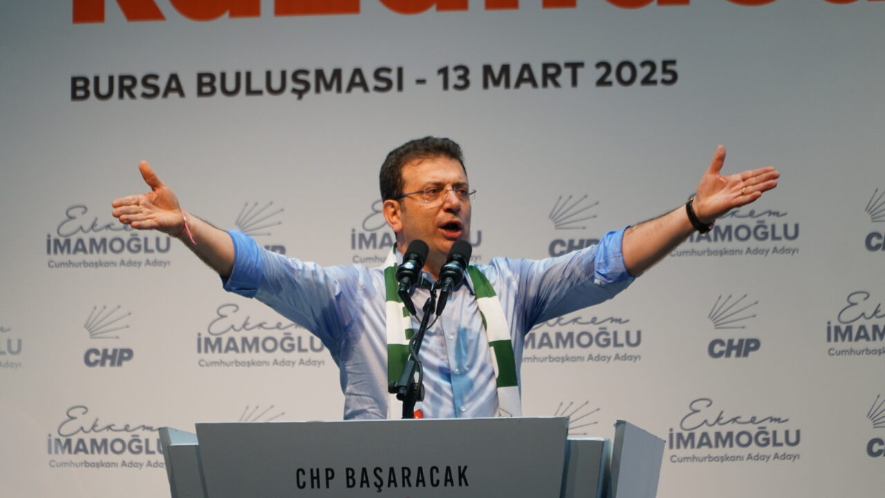 Ekrem İmamoğlu Bursaspor’u unutmadı! İBB Başkanı ve CHP Cumhurbaşkanı ön seçim adayı Ekrem İmamoğlu