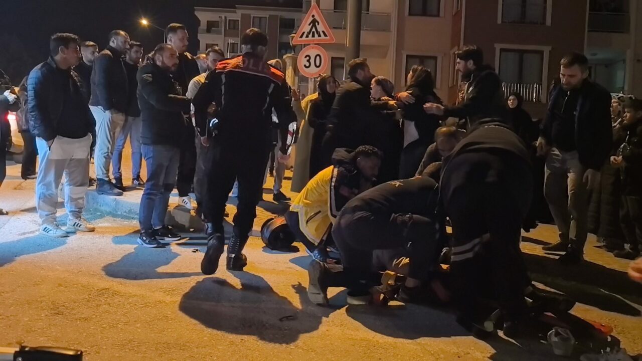 İnegöl’de bir gece iki motor kazası: 1 ağır yaralı Kaza saat 23.30 sıralarında Yeni mahalle Hamzabey caddesi üzerinde meydana