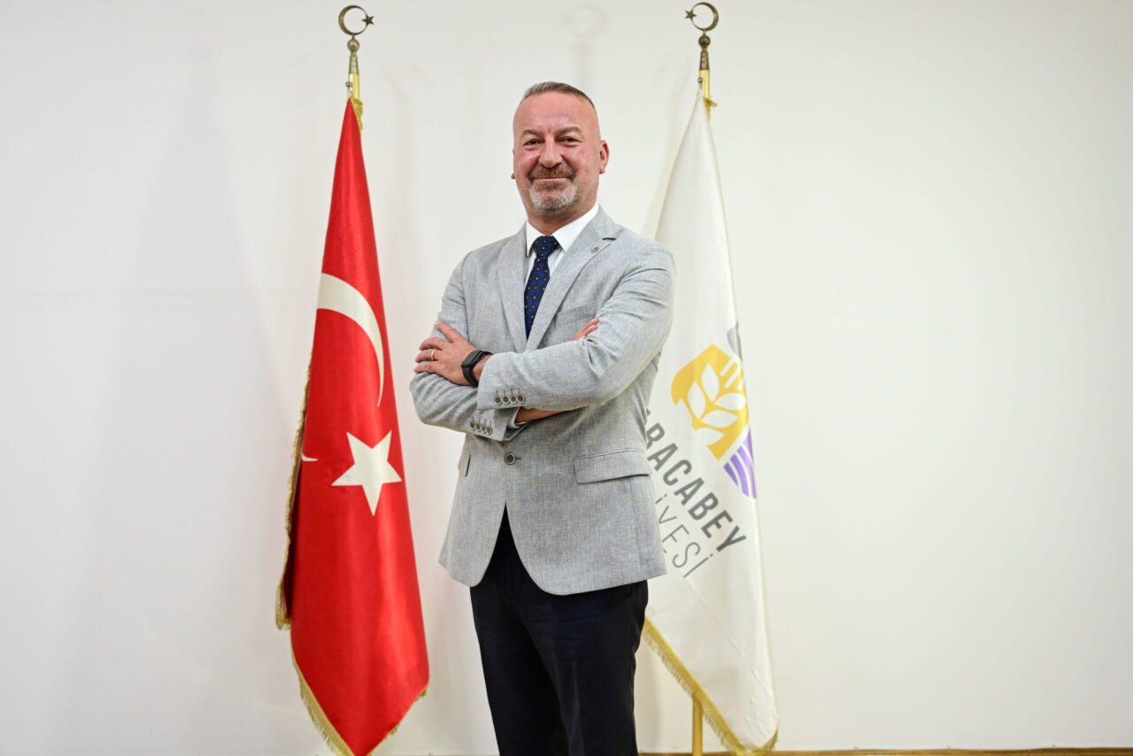 Karacabey Belediye Başkanı Fatih Karabatı, İYİ Parti’den istifa etti 31 Mart 2024 gerçekleştirilen yerel seçimlerde İYİ Parti’den aday olarak