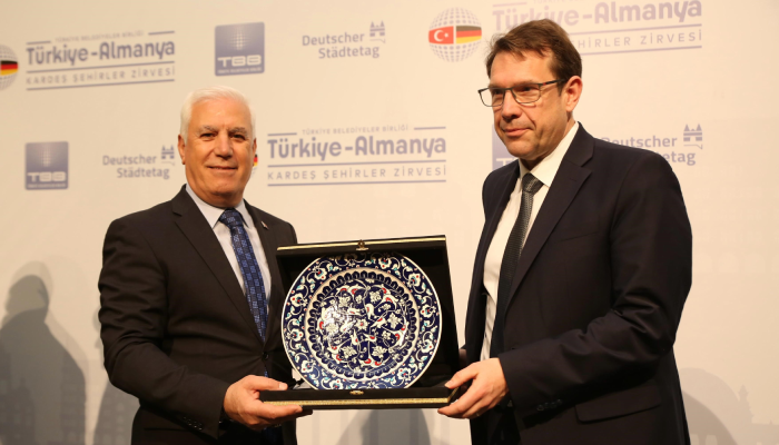 Başkan Mustafa Bozbey, Türkiye-Almanya Kardeş Şehirler Zirvesi’nde Türkiye Belediyeler Birliği (TBB) ve Alman Belediyeler Birliği (Deutscher Stdtetag)