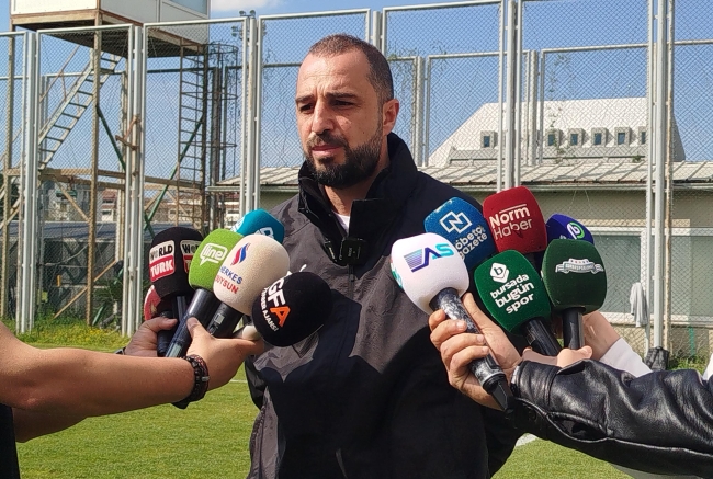 Adem Çağlayan’dan Bursaspor taraftarına mesaj En yakın rakibi Karşıyaka’nın Kahramanmaraş deplasmanından mağlubiyet alması ve 23
