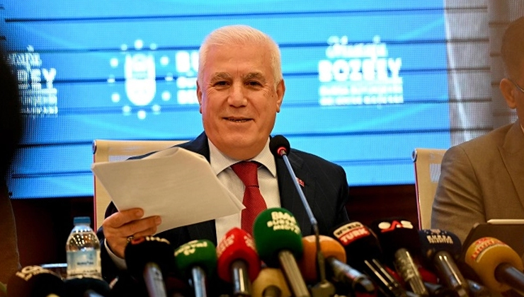 Atatürk Kapalı Spor Salonu’nun bir hikayesini olduğuna dikkat çeken Başkan