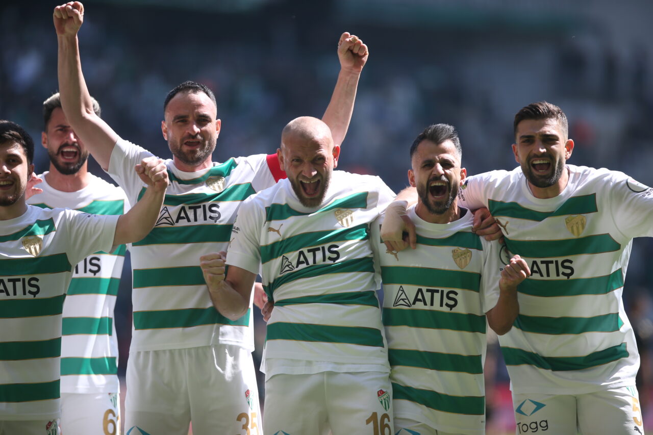 Bursaspor’un şampiyonluk maçının yeri belli oldu! Bursaspor Başkanı Enes Çelik’in açıklaması şöyle, Değerli Bursasporlular 13 Nisan