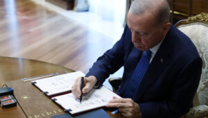 Cumhurbaşkanlığı atama kararları Resmi Gazete’de yayımlandı. Cumhurbaşkanlığı Politika Kurullarına 140