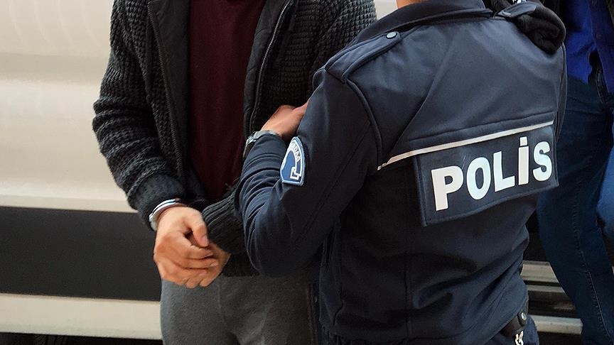 Bursa’da 3 firari hükümlü yakalandı İl Emniyet Müdürlüğü ekipleri, kentte aranan şahısların yakalanmasına yönelik çalışma