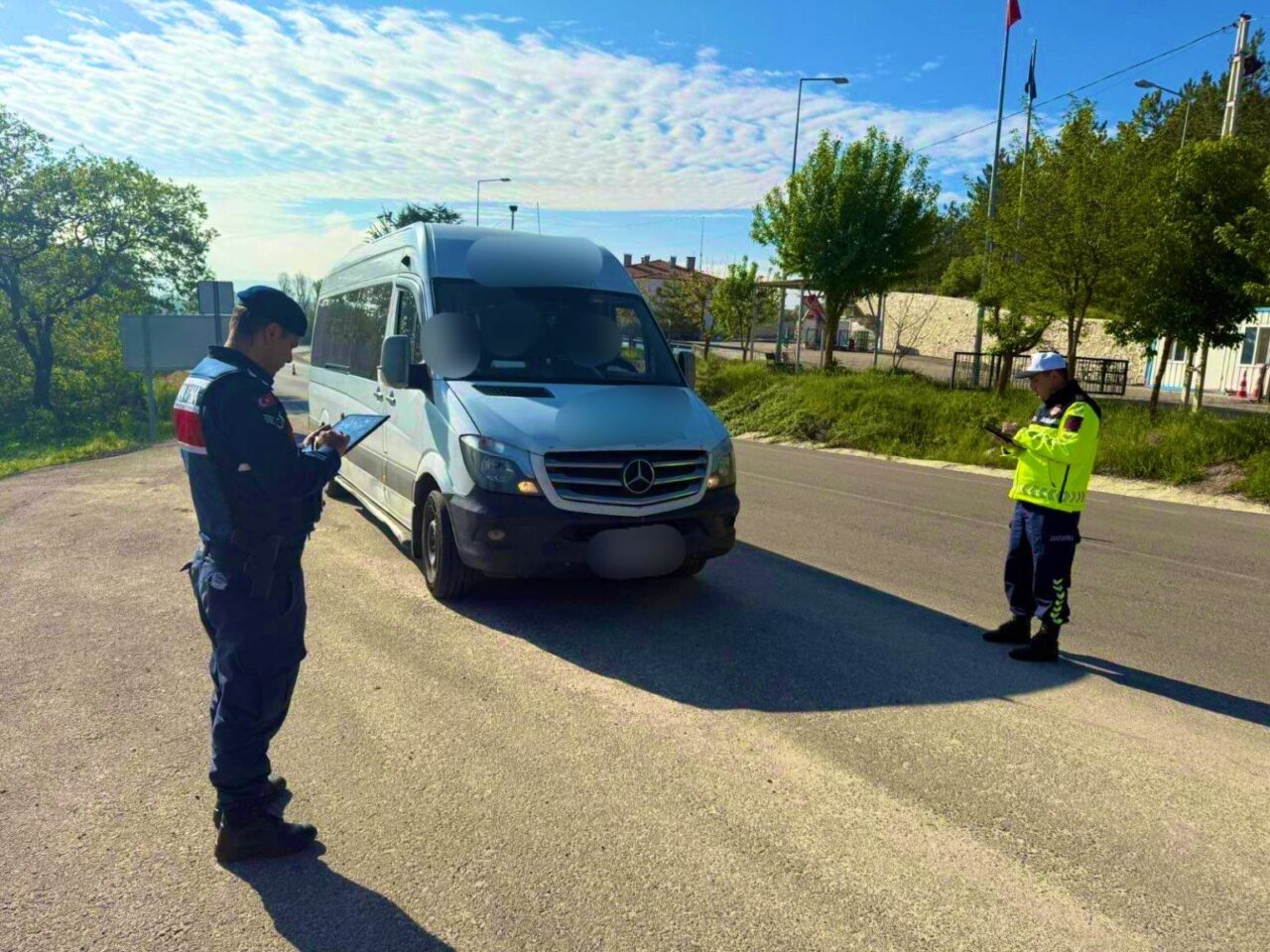 Yapılan uygulamalarda 62 metruk bina, 313 okul çevresi ve 114
