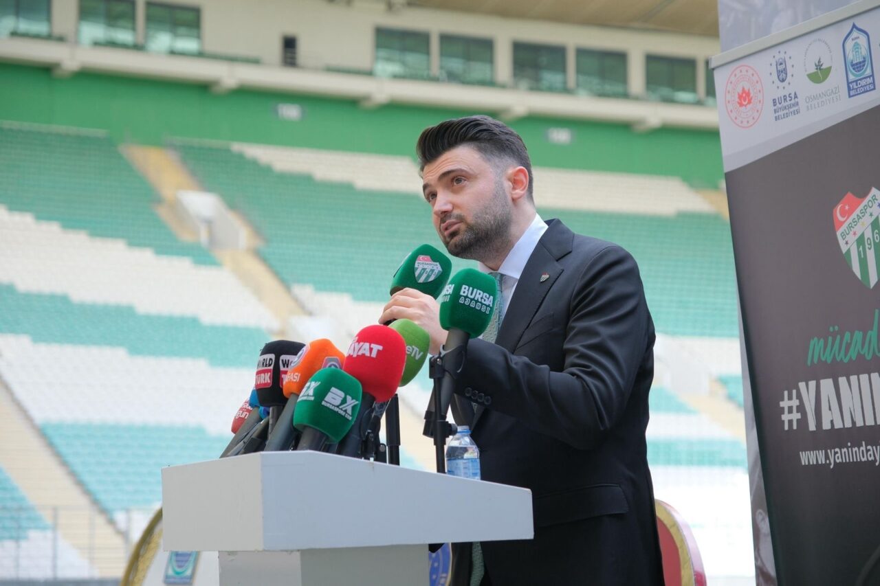 Bursaspor Başkanı Enes Çelik yeni sezon açıklaması Bursaspor Kulübü Başkanı Enes Çelik, transfer çalışmaları ve yeni sezon
