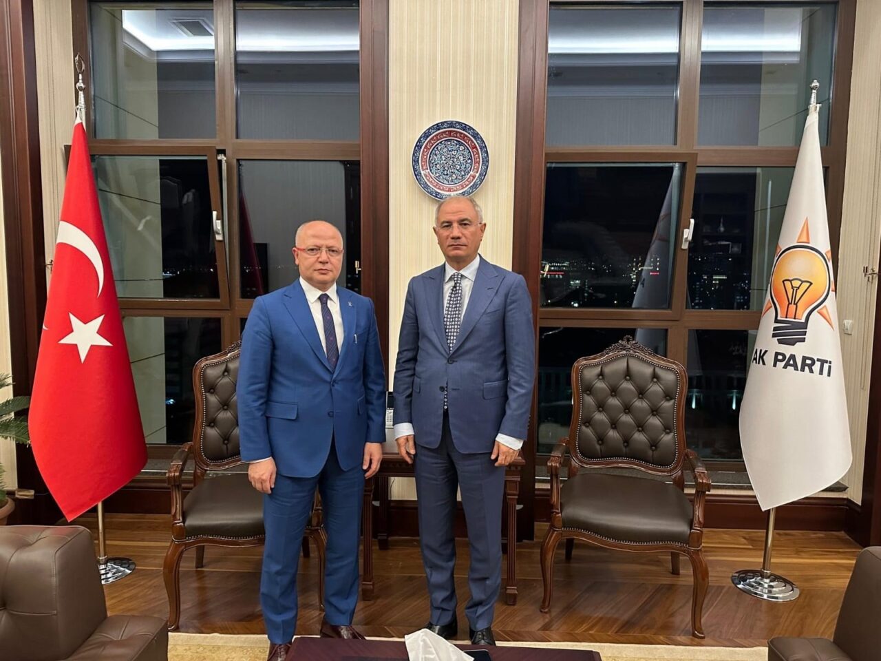 AK Parti Bursa İl Başkanı Gürkan duyurdu: Mustafakemalpaşa ve 2 ilçeye yeni yatırım AK Parti Bursa İl Başkanı Davut Gürkan, Bursa’da adalet hizmetlerinin