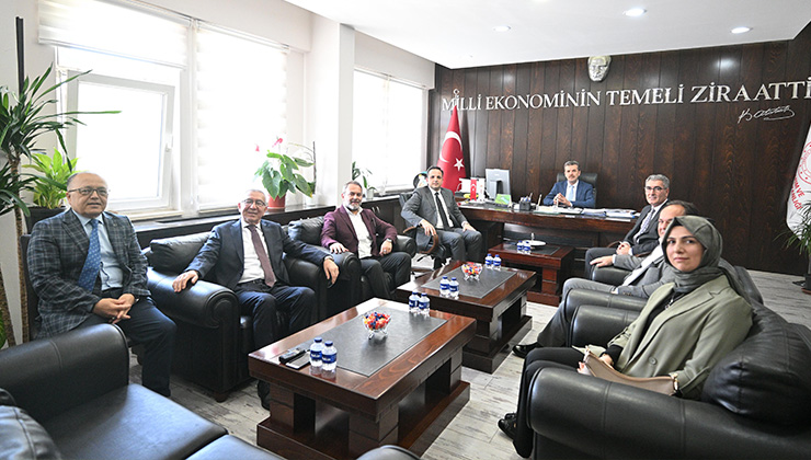 Endüstriyel yemek sektörü ruhsatsız üretimden rahatsız: BUYSAD’tan denetim çağrısı “Ruhsatsız Üretim Hem Sağlığı Hem Rekabeti Tehdit Ediyor” BUYSAD Başkanı