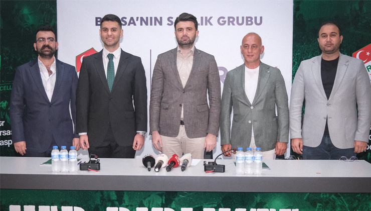 Bursaspor’un yeni sağlık sponsoru belli oldu! Özlüce İbrahim Yazıcı Tesisleri’nde yapılan lansmana Bursaspor Başkanı Enes Çelik