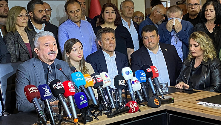 CHP Bursa’dan Özgür Özel’e yapılan saldırıya sert tepki! TBMM Başkanvekili ve DEM Parti Milletvekili Sırrı Süreyya Önder için