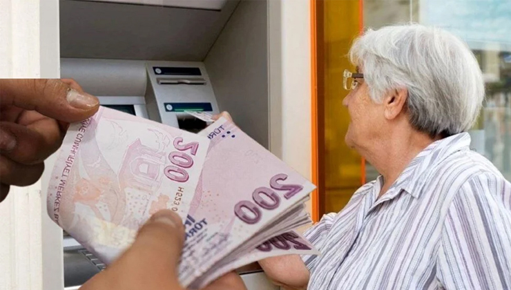 Bankalarda emekli promosyonları güncellendi Emekli maaşlarını kendi bünyelerine katmak için bankalar arasındaki promosyon yarısı