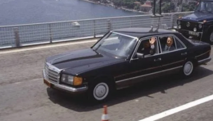 8. Cumhurbaşkanı Turgut Özal, 1988’de başbakanlık yaptığı dönemde Fatih Sultan