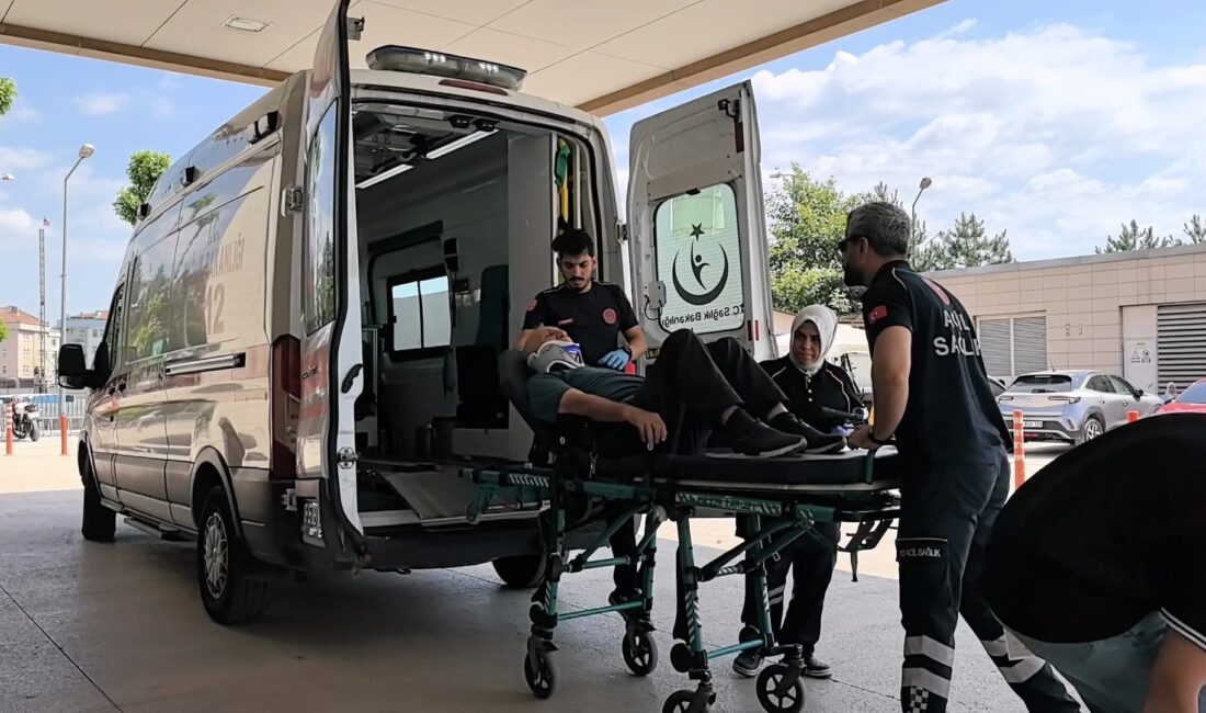 İnegöl’de otomobil ile traktör çarpıştı: 1 yaralı Bursa'nın İnegöl ilçesinde meydana gelen kazada otomobil ile çarpışan traktörün