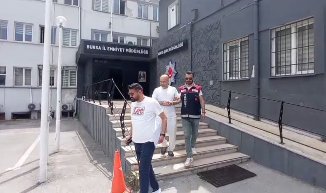 Bursa’da iş başvurusunda bulundu! Başına gelmeyen kalmadı Bursa'da internet üzerinden iş başvurusu yapan bir kadın, çalışmaya başladığı