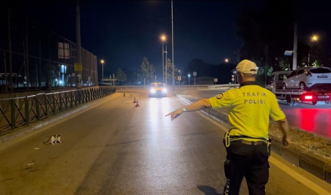 Bursa’da 1 promille gelen şanssızlık! Bursa'da alkol denetimi yapan trafik polislerine bir promille ehliyetini kaptıran